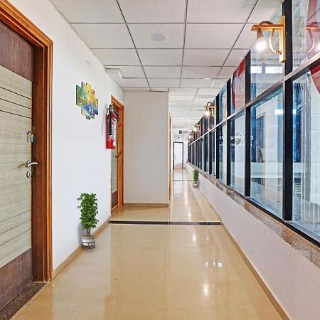 Hotel Solitaire, Best Luxurious Hotel Ac Rooms In Surat Exterior photo